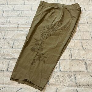 Avenue embroidered cargo capri pants